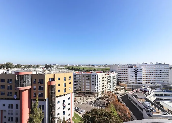Lisbon Flower 360º - Your Lovely Flat With Pool And Parking