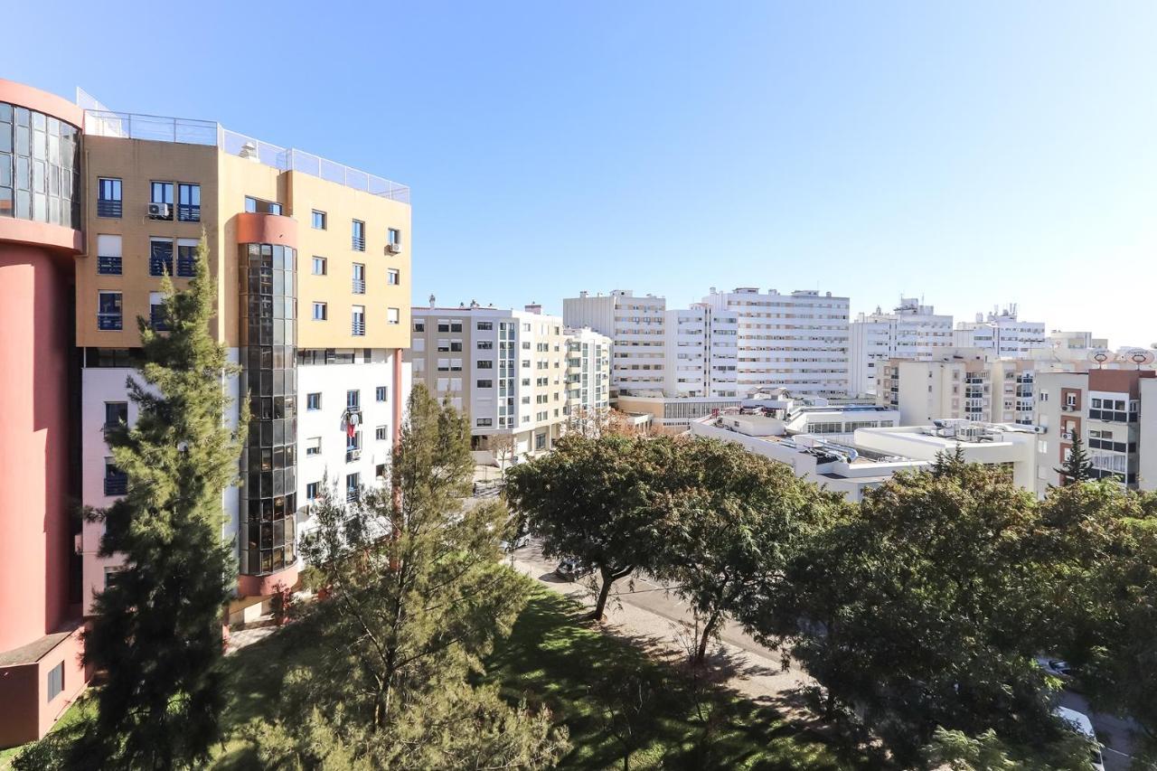 Flower 360º - Your Lovely Flat With Pool And Parking Appartamento Lisbona